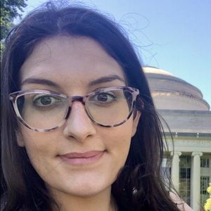 Meet your Posher, Carol